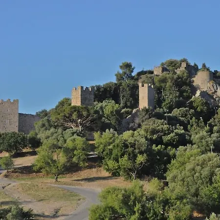 Superbe Logement Avec Jardin Privatif *