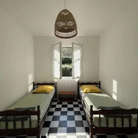 Superbe Logement Avec Jardin Privatif *